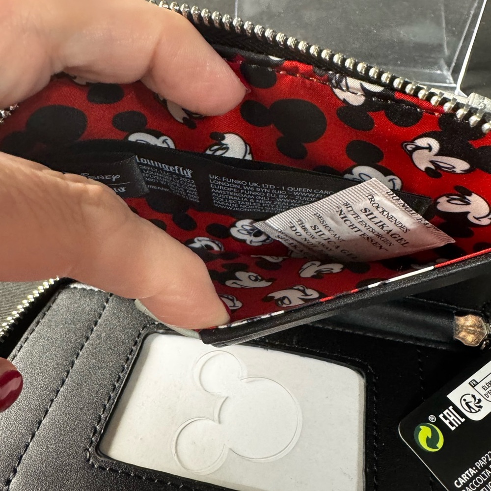 Mickey Mouse Gray Cartoon Crossbody Bag - Picture 6 of 9